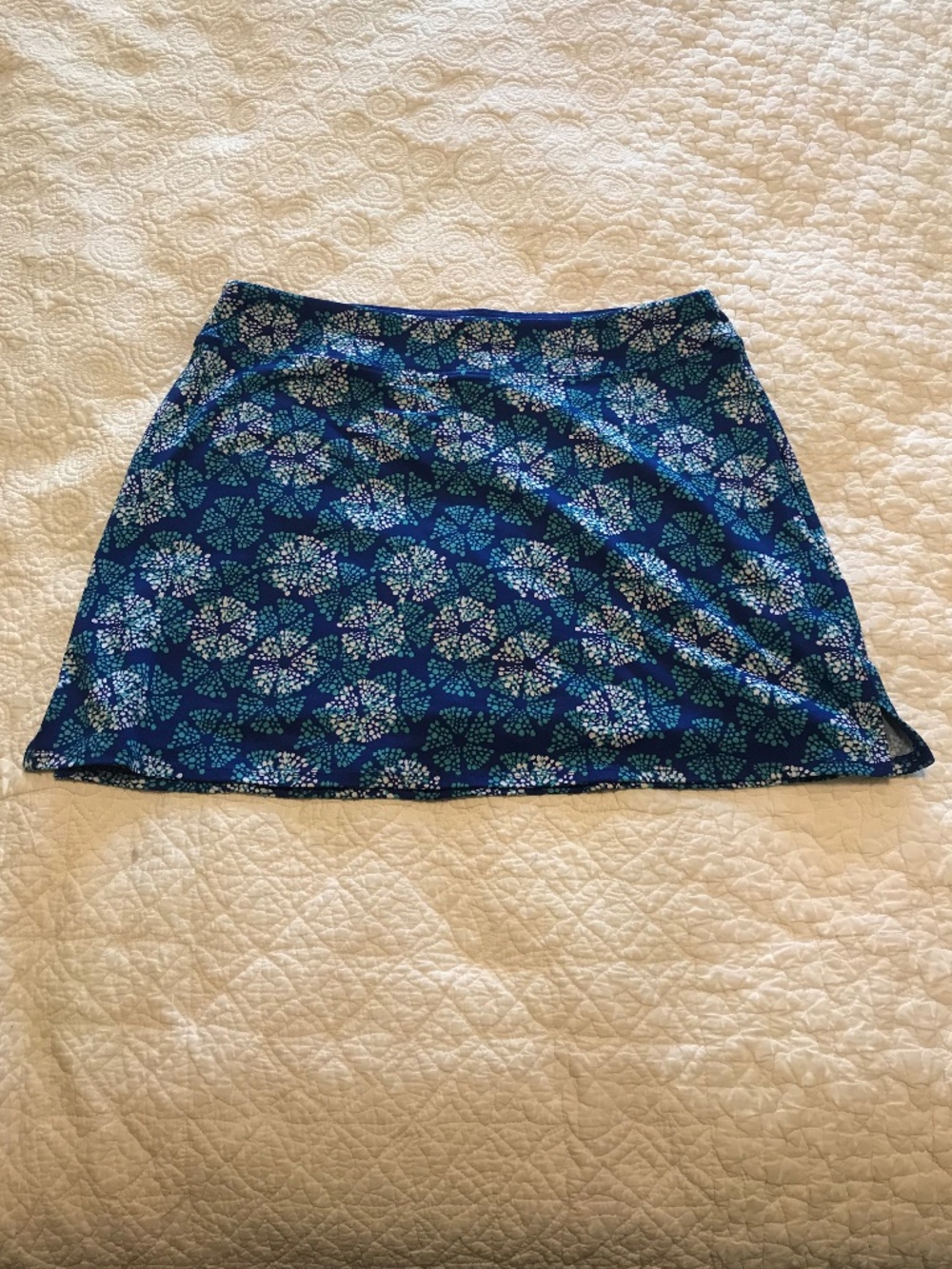 Tranquility cobalt blue pull-on sport skort with abstract floral design (M)